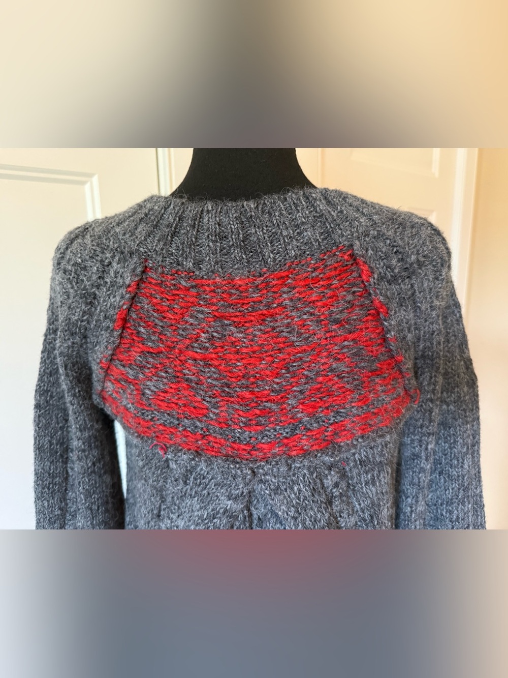 FREE PEOPLE ALPACA BLEND SHORT SWING CHUNKY CARDIGAN GRAY/RED WOMEN’S SIZE L - Picture 5 of 13